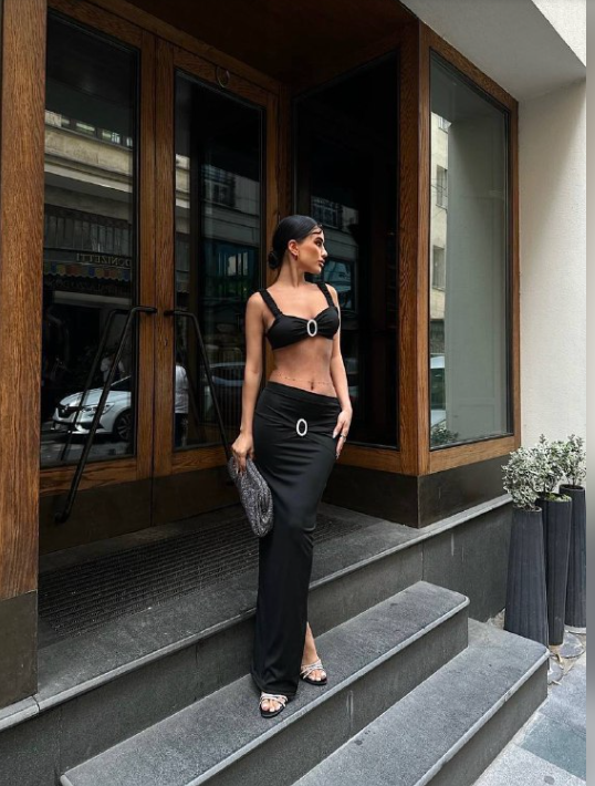 2 pieces set -High-slit maxi skirt– Bold & Sexy