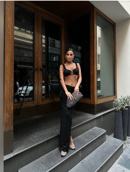 2 pieces set -High-slit maxi skirt– Bold & Sexy